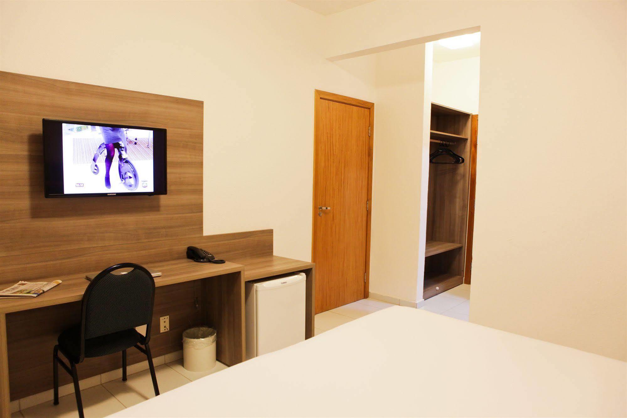 Getullio Hotel Cuiabá Extérieur photo